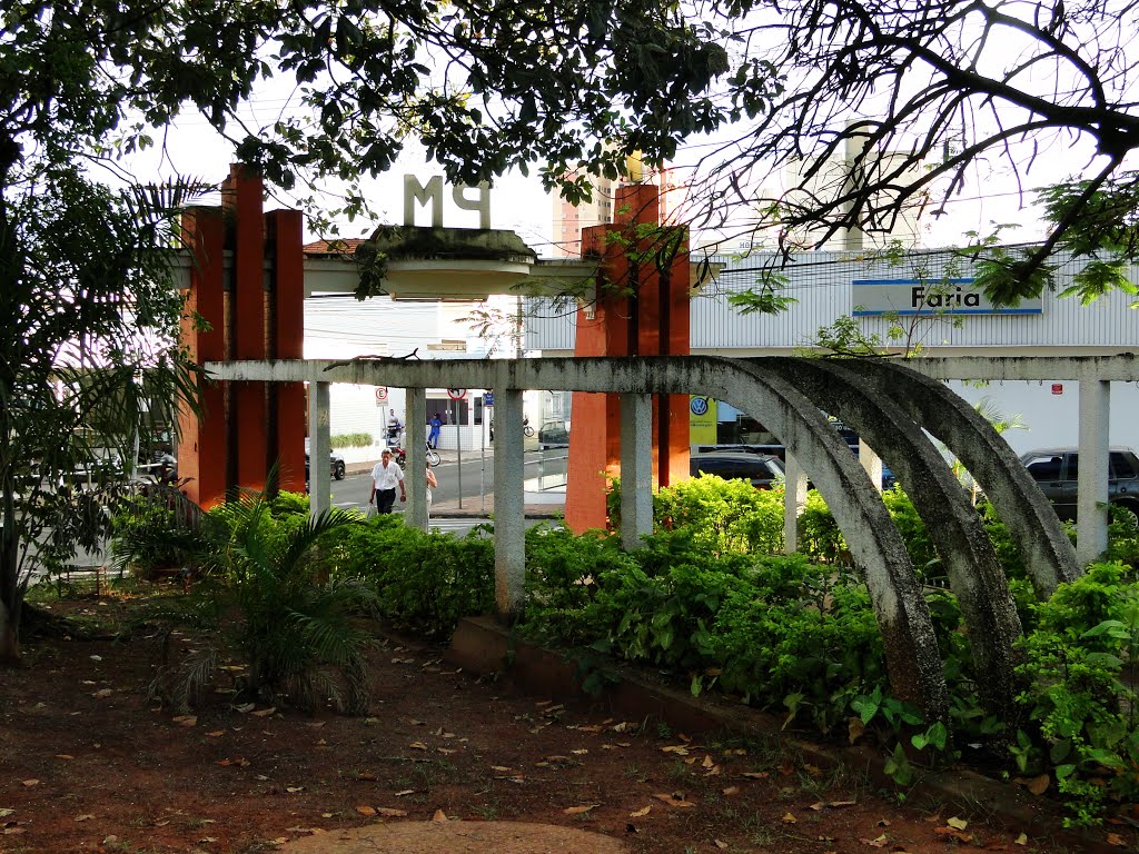 Praça Aldo Tonelli, São José do Rio Preto, Brasil by Caio Graco Machado