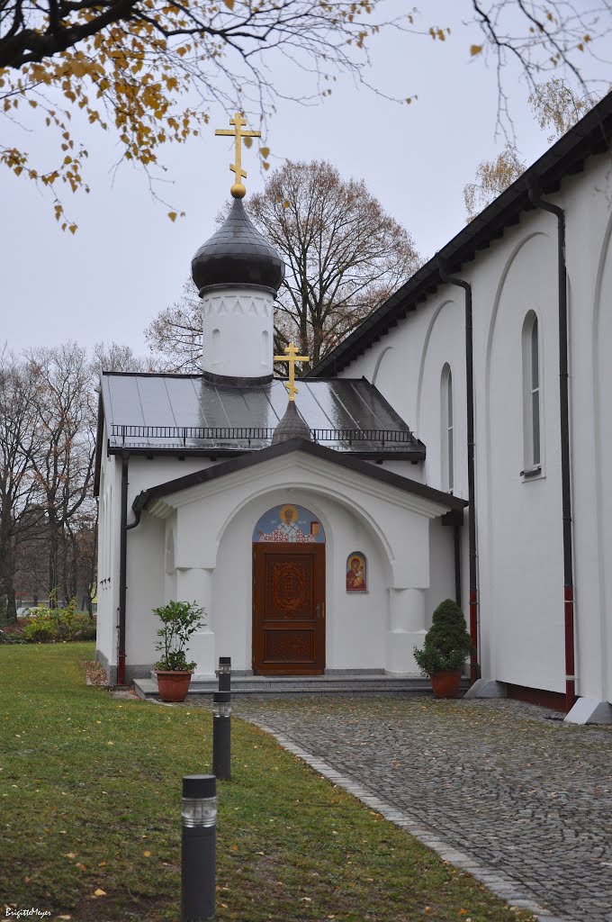 Kapelle Hl. Nikolaus der Russisch Orthodoxen Kathedralkirche, München by BrigitteAngelikaMeyer