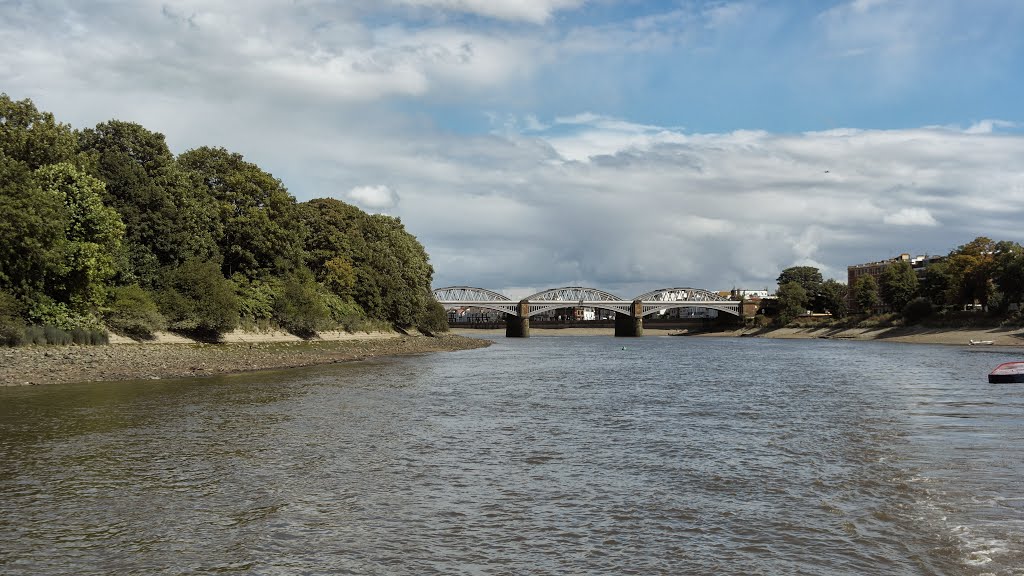 Barnes Bridge by Svenne102