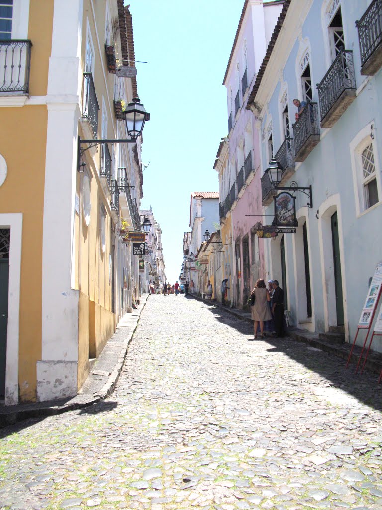 Calle de Salvador by El Aleman