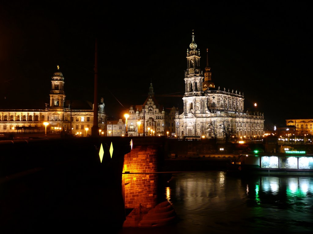 Dresden Augustusbrücke by Stefan Pötsch