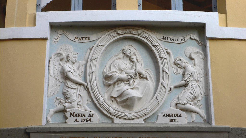 Relief an Haus in der Via Mavini, Rovio TI by Werner Hense