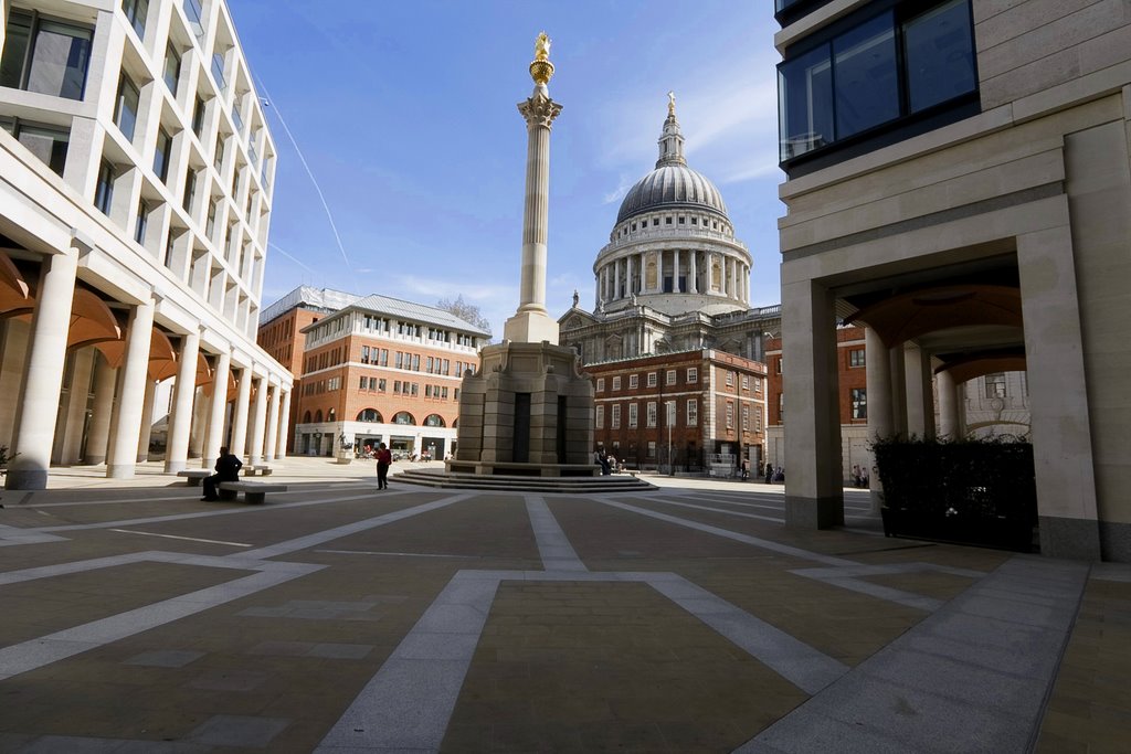 Paternoster Square by Claudio Zardon