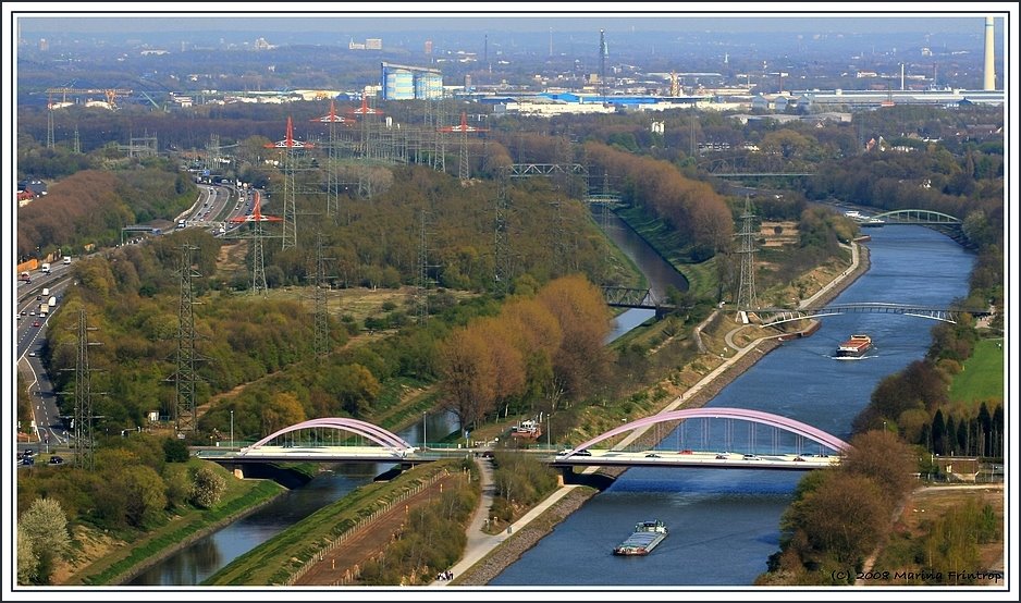 Blick vom Gasometer Oberhausen auf die Autobahn A42, die Emscher und den Rhein-Herne-Kanal by Marina Frintrop