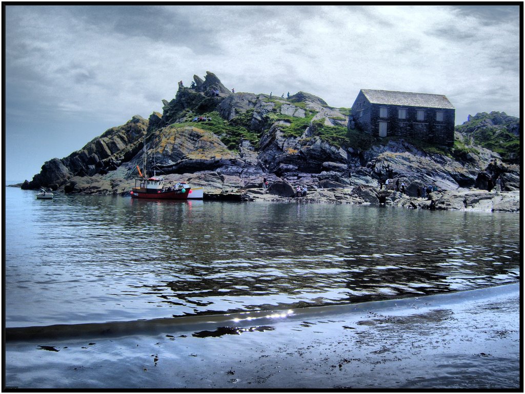 Polperro shore by laughingmackerel