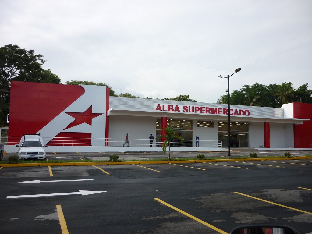 Alba Supermercado, San Miguel-Quelepa by Edgar Garcia