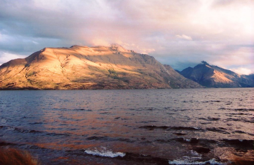 Lake Wakatipu, Queenstown by Ryan Kelly