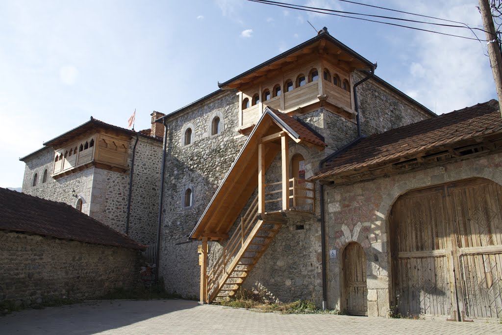 Town Library by sali.shoshaj@gmail.com