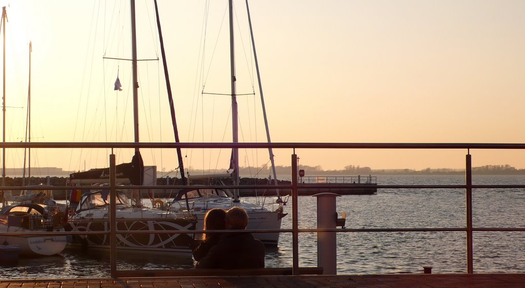 Wiek Harbor by antenna