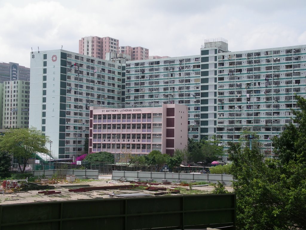 Lower Ngau Tau Kok Estate (2) by gordonlwk