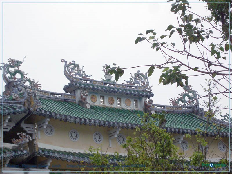 Chùa - Pháp Hoa - Pagoda by Vietnam - Paracels