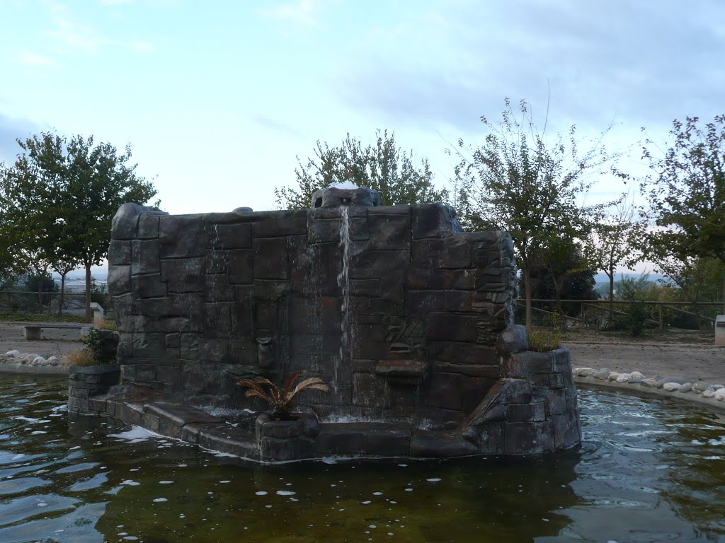 Fuente en el parque de Maracena by isapama