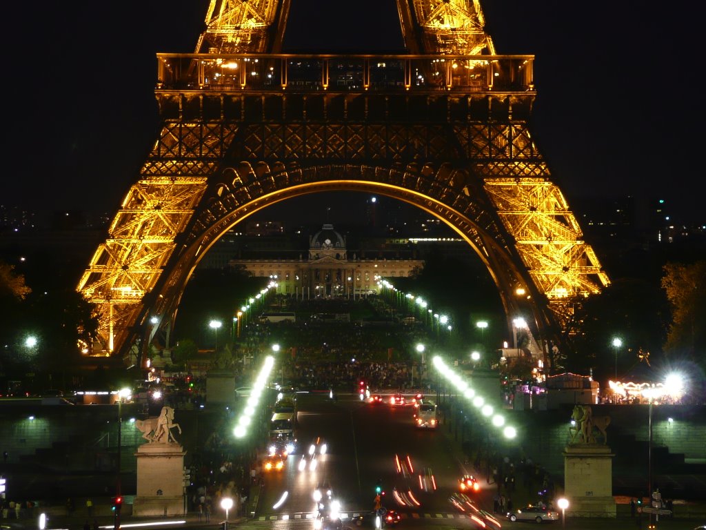 Torre Eiffel - Paris - França by Paulo Targino Moreir…