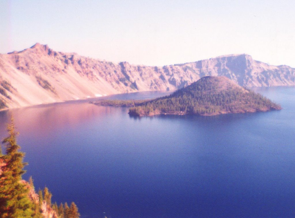 Crater Lake by Ryan Kelly