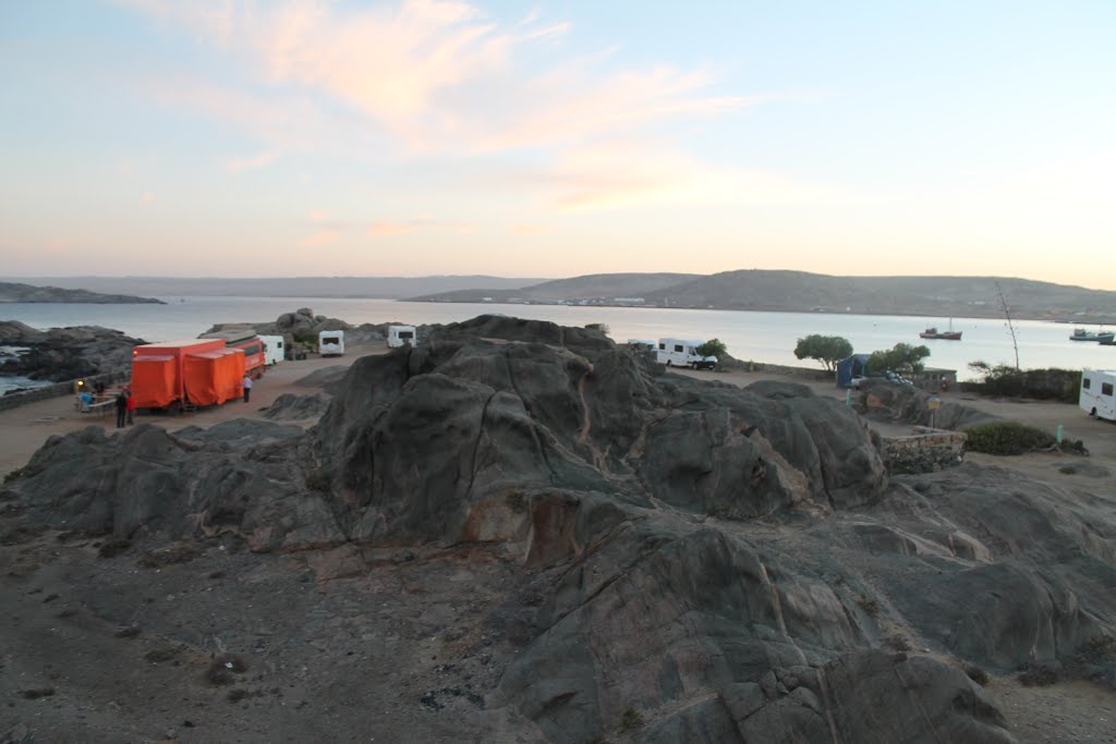 Campingplatz auf Shark Island bei Lüderitz am 9. November 2013 morgens by Wolfgang Hanko