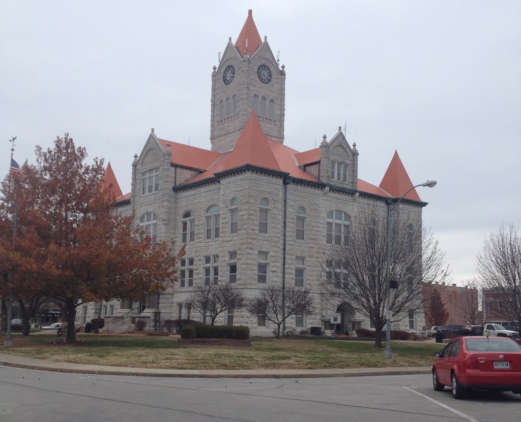 The Vernon County Courthouse by JBTHEMILKER