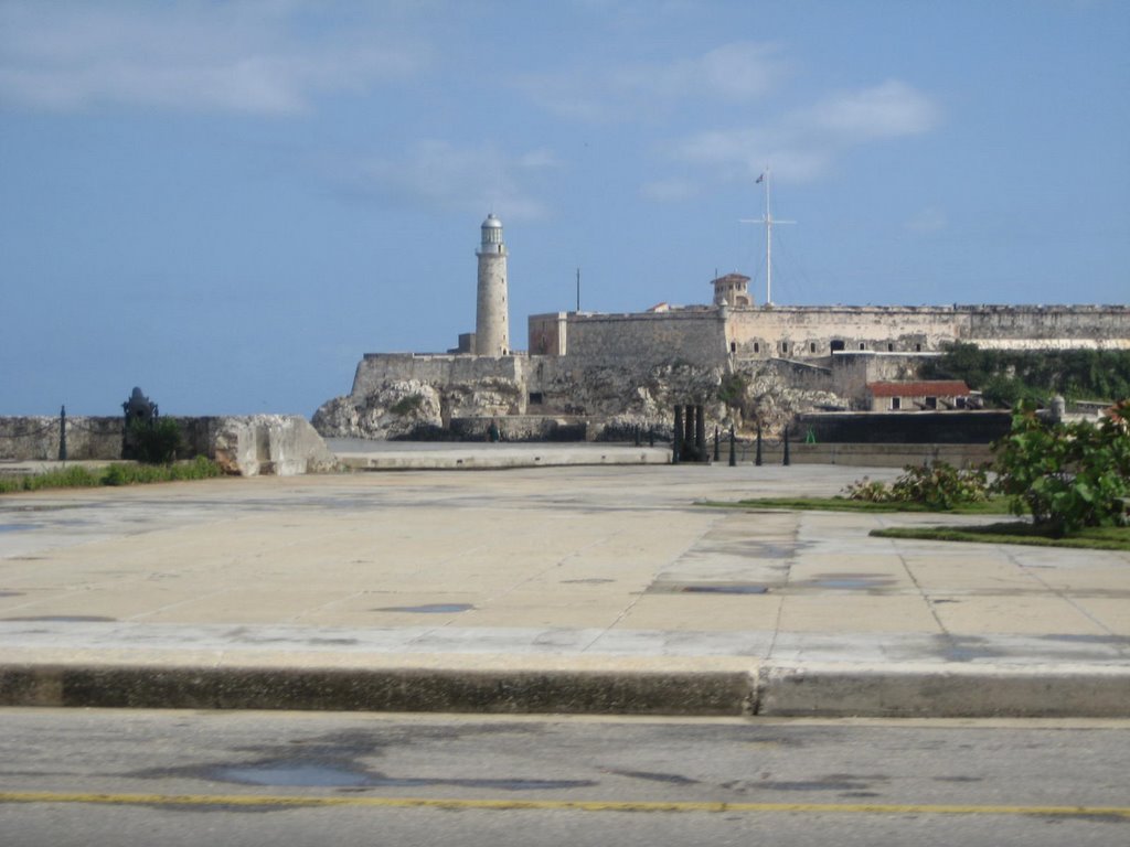 El Morro desde La Punta by Abilio Estévez