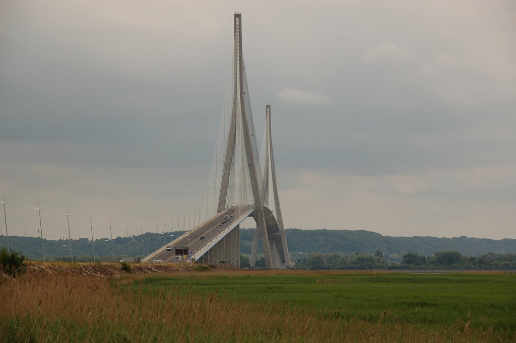 Pont 'd Normandie, Le Havre, Fr by ijsbijl73