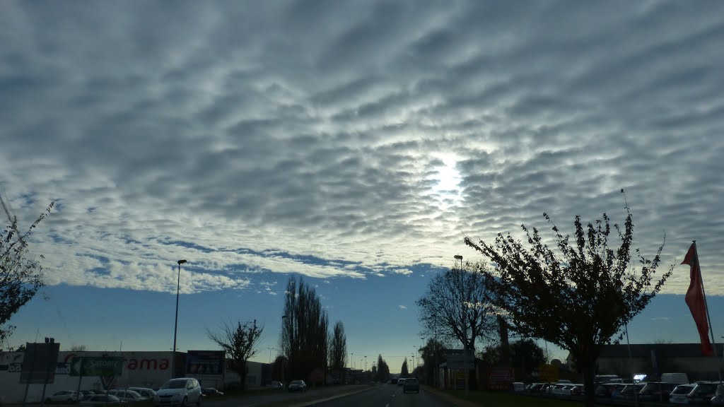 ISON a rencontré le soleil ce jour by Evelyne BORREL