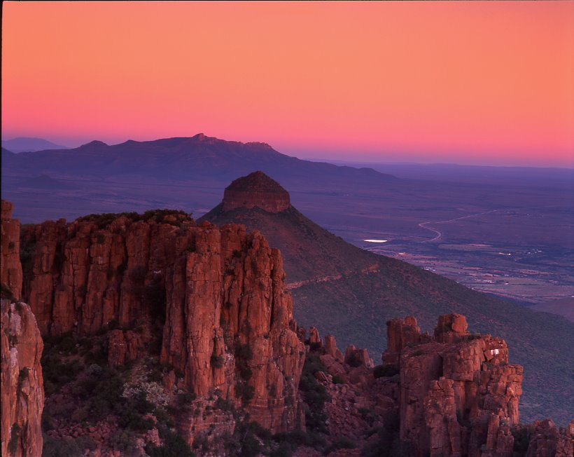 Valley afterglow by Graham Hobbs