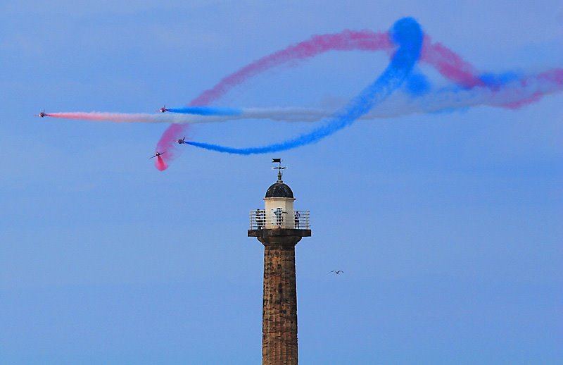 Red Arrows by Steven Lam