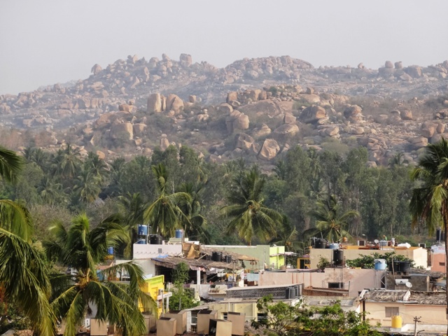 World Heritage -Hampi ಹಂಪಿ ஹம்பி హంపి হাম্পিত ഹംപി ହମ୍ପି ਹਮ੍ਪੀ હામ્પિहम्पी ဟမ္ပါး ཧམྤི හම්පි- หำปี- ຫະມປິ -ហាមផិ- 함피-ハンピ-亨比- هامبي האַמפּי- Համփի- Χαμπή- Хампи- 0909.JPG by dhanasekarangm