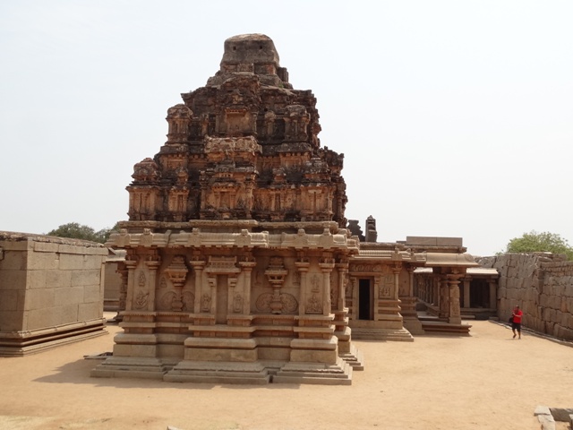 World Heritage -Hampi ಹಂಪಿ ஹம்பி హంపి হাম্পিত ഹംപി ହମ୍ପି ਹਮ੍ਪੀ હામ્પિहम्पी ဟမ္ပါး ཧམྤི හම්පි- หำปี- ຫະມປິ -ហាមផិ- 함피-ハンピ-亨比- هامبي האַמפּי- Համփի- Χαμπή- Хампи- 1293.JPG by dhanasekarangm